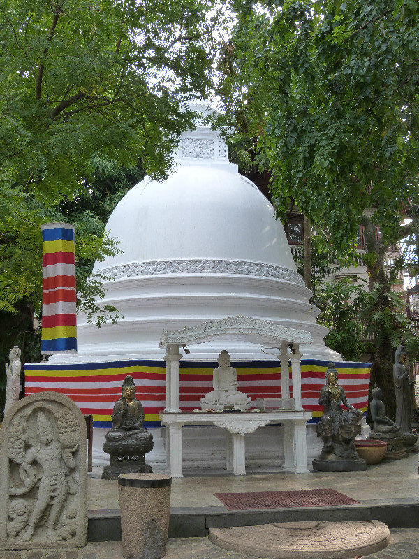Gangaramaya temple