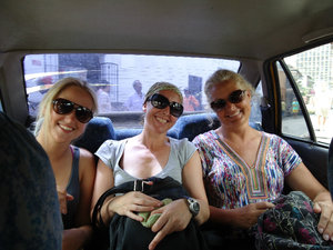 2010, a shopping trip in Cartagena with Katarina and Mary-Anne