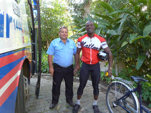 2011 - Pinar del Rio, Eduardo our driver and Douglas our leader