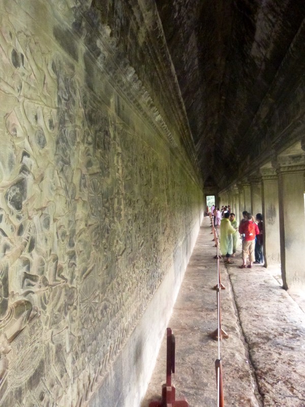 Angkor Wat, wall of Bas relief