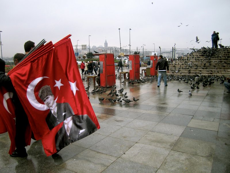 Istanbul flag w/Ataturk