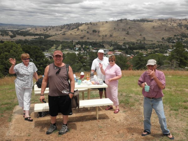 The fossils stop for morning tea at Gundagai