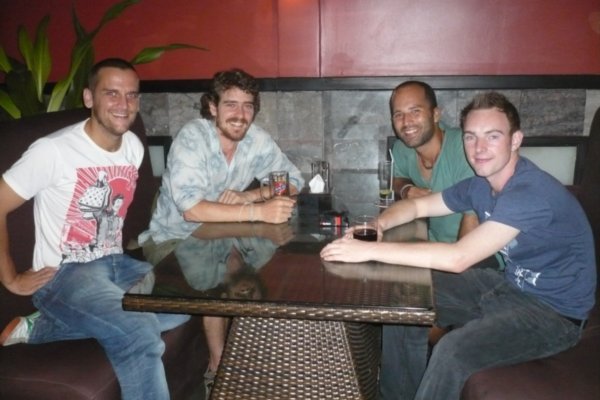 Hanging out with our Couchsurfing Host Matt & Sam from England