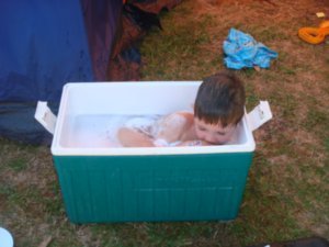 Chilly bin bath