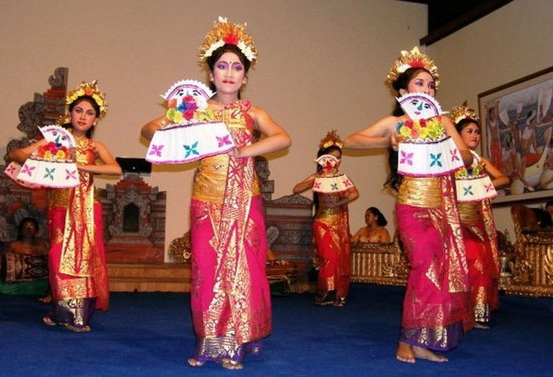 Lotus Temple, Ubud -  Gamelan Dancers 2