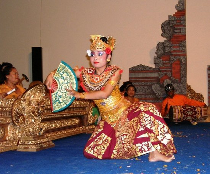Lotus Temple, Ubud -  Gamelan Dancers 6