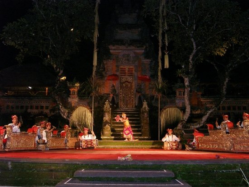 Gamelan Dancers at Lotus Temple 2