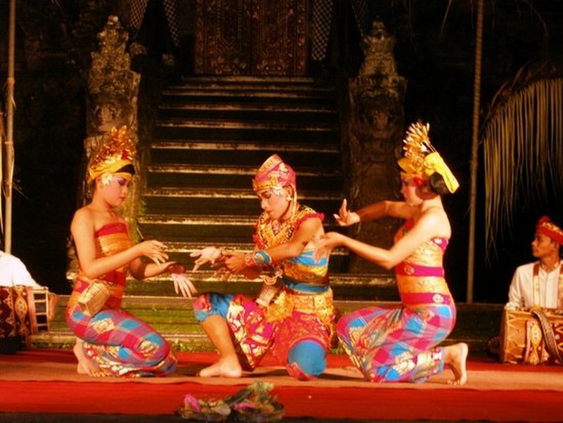 Gamelan Dancers at Lotus Temple 3