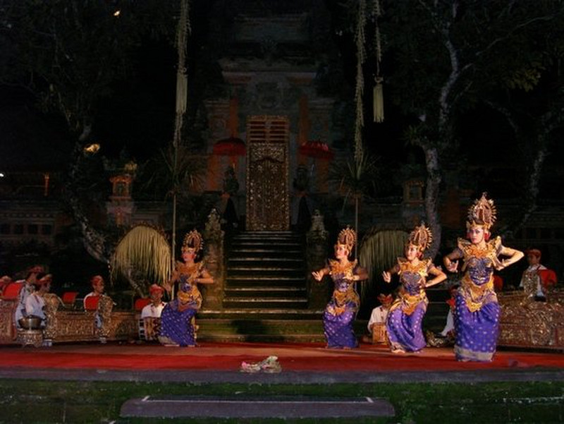 Gamelan Dancers at Lotus Temple 4