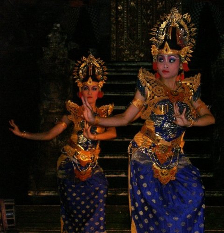 Gamelan Dancers at Lotus Temple 5