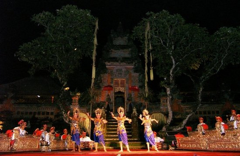 Gamelan Dancers at Lotus Temple 6