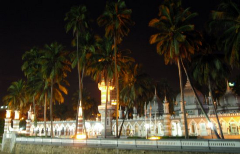 u -Masjid Jamek Mosque at night