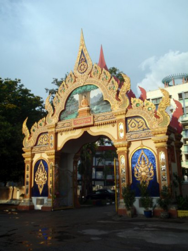 v - Another Buddhist Monestary gate