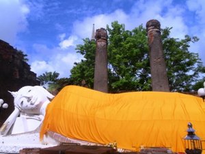 reclining Buddha 1