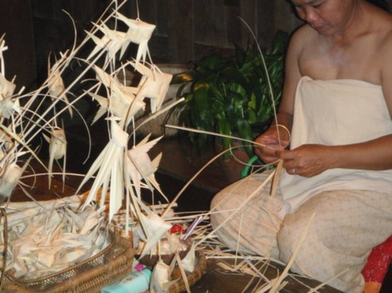 Siam Show Village: Thai traditional origami