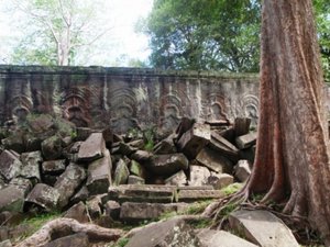 Ruins of the outer wall at Angkor Thom