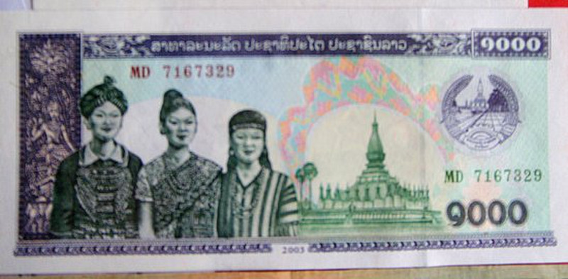 Laotian currency 9000