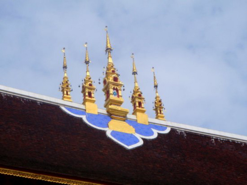 The roof ornaments of a Wat in town
