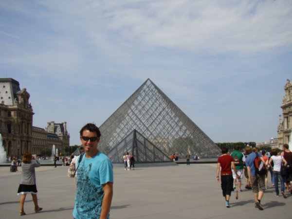 Dale at the Louvre