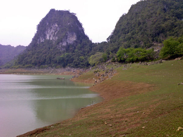 Thang Hen lake 2