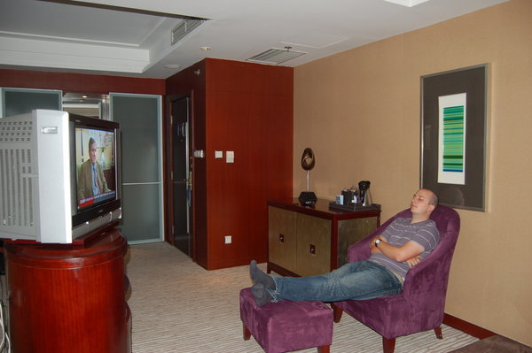 Tim relaxes in 5* luxury