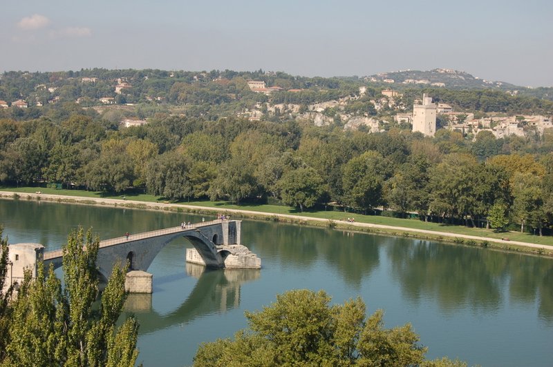 "Sur le pont d'Avignon"