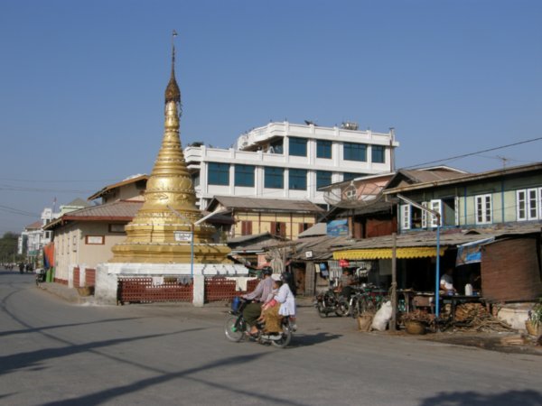 Burma09-0402