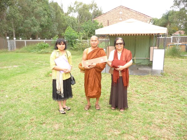 Ohnmar, Sayadaw U Pinnassara & Mum