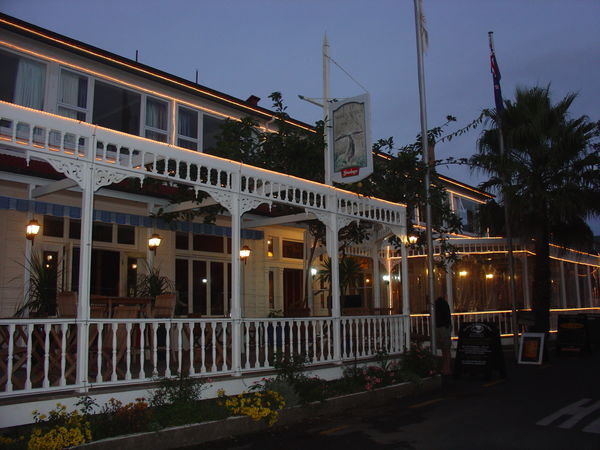 Russell Hotel