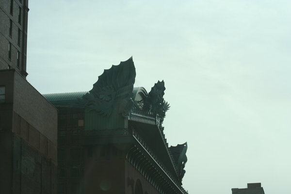 Sculpture on the roof of the Chicago Public Library