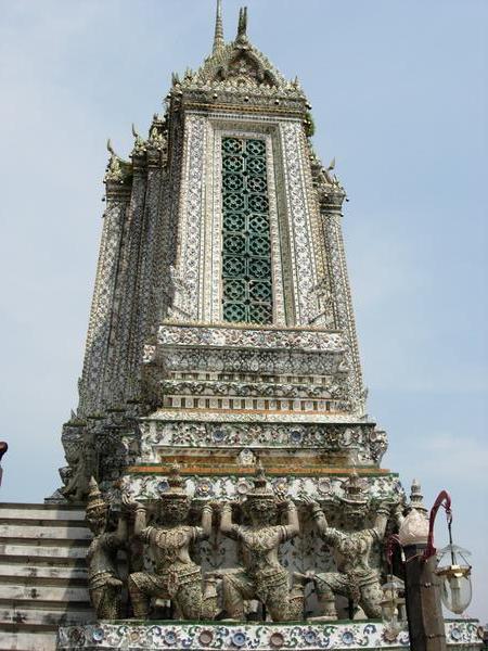 Wat Arun Mondops