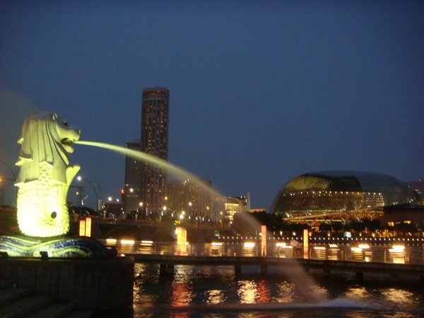 Enduring Symbol of Singapore - The Merlion!! (Esplanade in the background)