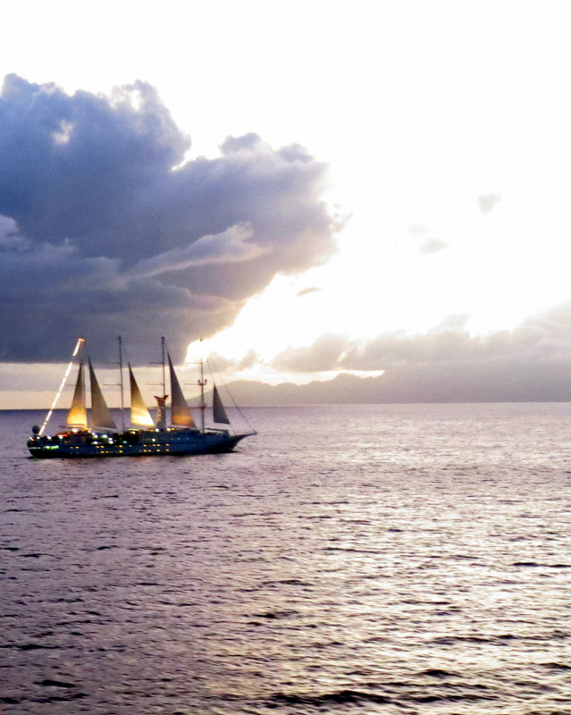 THE WINDSONG SAILING FROM PAPEETE
