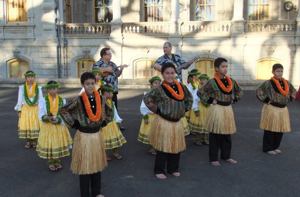 Iolani Palace Dancers