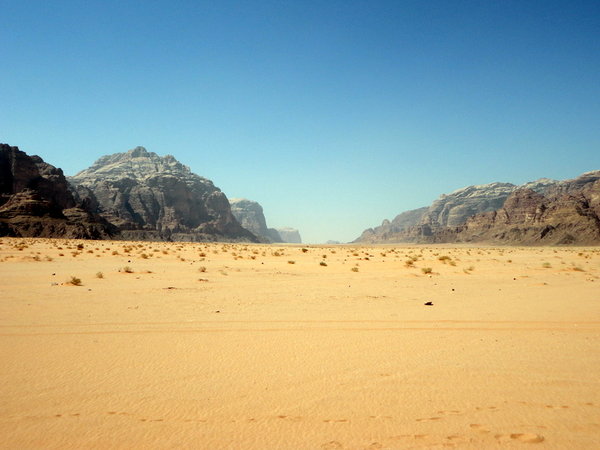 THE VALLEY TO AQABA