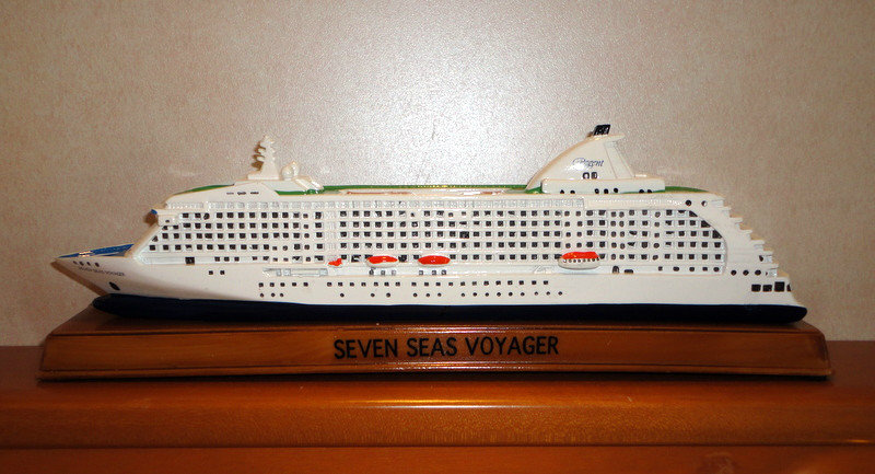 VOYAGER SHIP MODEL