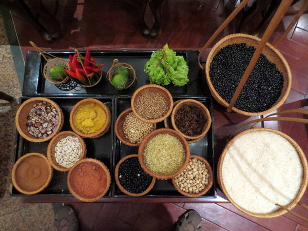 SPICES AT THE METROPOLE HOTEL 