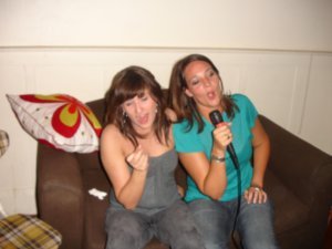 Sarah and Kirst giving it some proper singstar!!