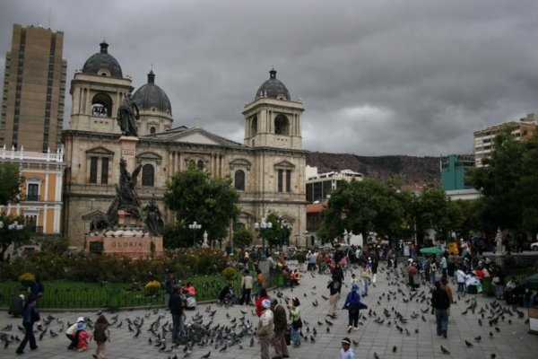 Die Kathedrale auf dem Plaza Murillo