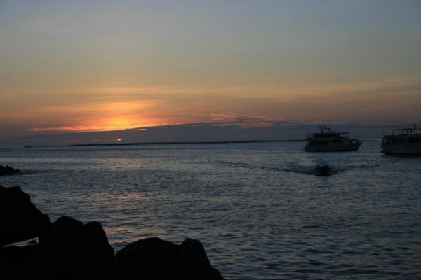 Der letzte Tag, die letzte Ausfahrt auf eine der Inseln im Sonnenaufgang...
