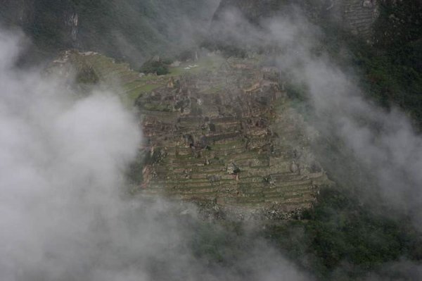 Der erste Blick auf Macchu Picchu (Alter Berg)
