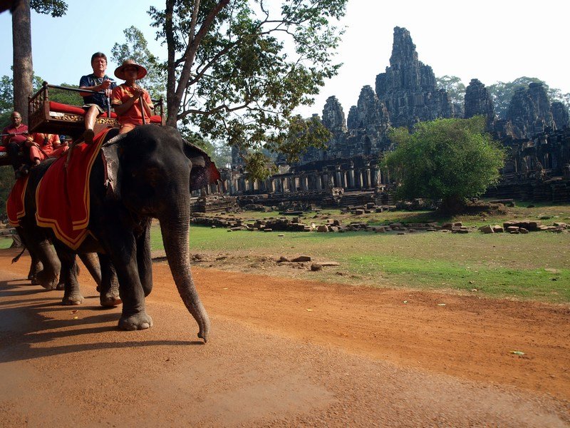 Ein letzter Blick auf den Bayon von Angkor Thom.