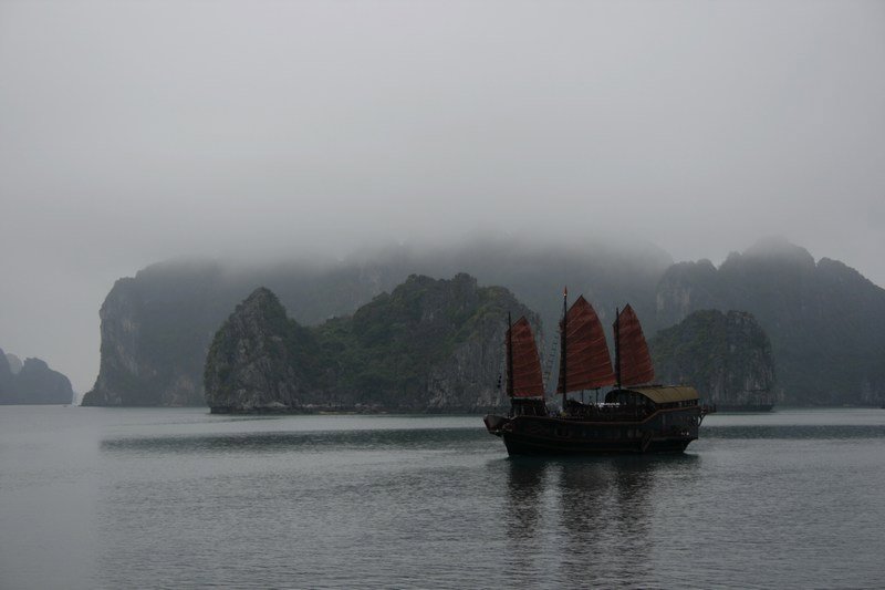 Nebel, Felsen, Nebel, Nebel und Felsen.