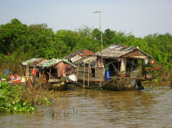 House, Tonle Sap Lake