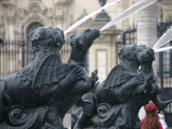Statues in Plaza de Armas