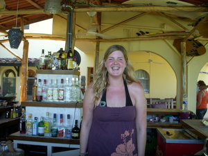El, one of the fun hosts and bartenders!