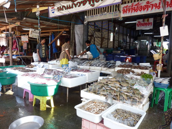 A very impressive fish market
