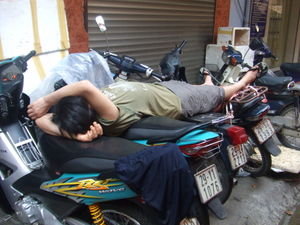 the vietnamese love to sleep!