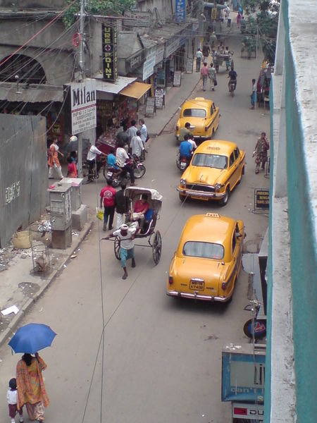Kolkatan street scene...