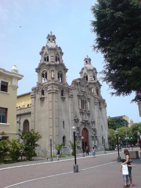 Building in Miraflores